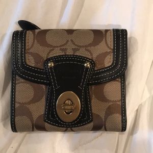 COACH MINI WALLET IN TAN PRINT!